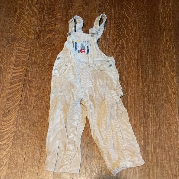 Boys corduroy overalls with embroidered tools - Picture 2 of 7
